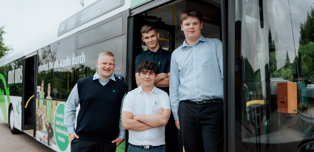 Schmuckbild - Azubis Fachkräfte im Fahrbetrieb 