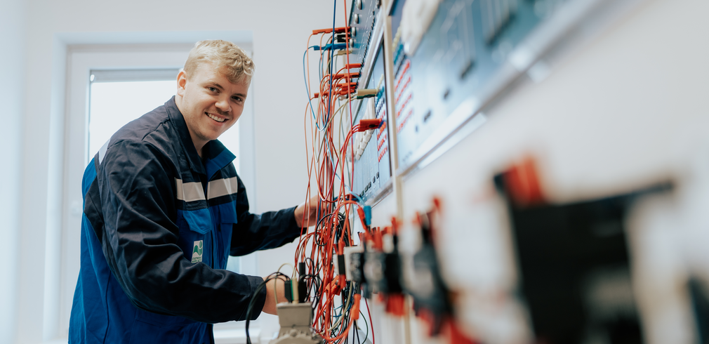 Schmuckbild - Azubis Elektroniker/-in Informations- und Kommunikationstechnik 
