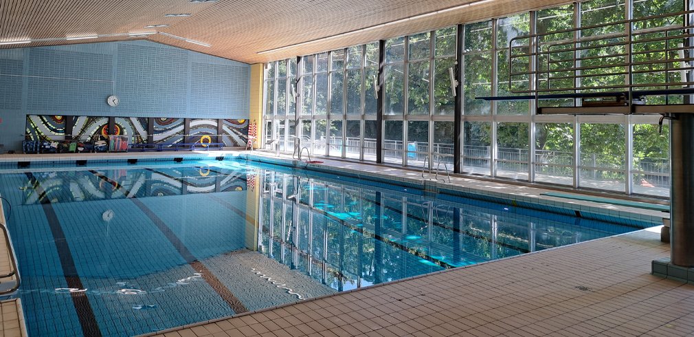 Schmuckbild - Innenansicht - Hallenbad mit Sprungturm - Sportaquarium Bockum-Hövel in Hamm
